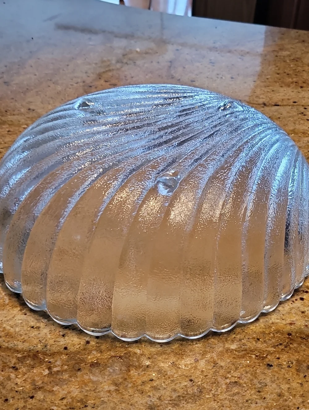 VTG Anchor Hooking Clear Glass Clam Shell Deep Round 11